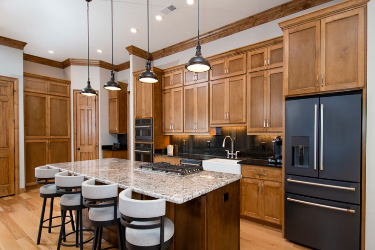Pros and Cons of Popular Wood Materials for Kitchen Refacing